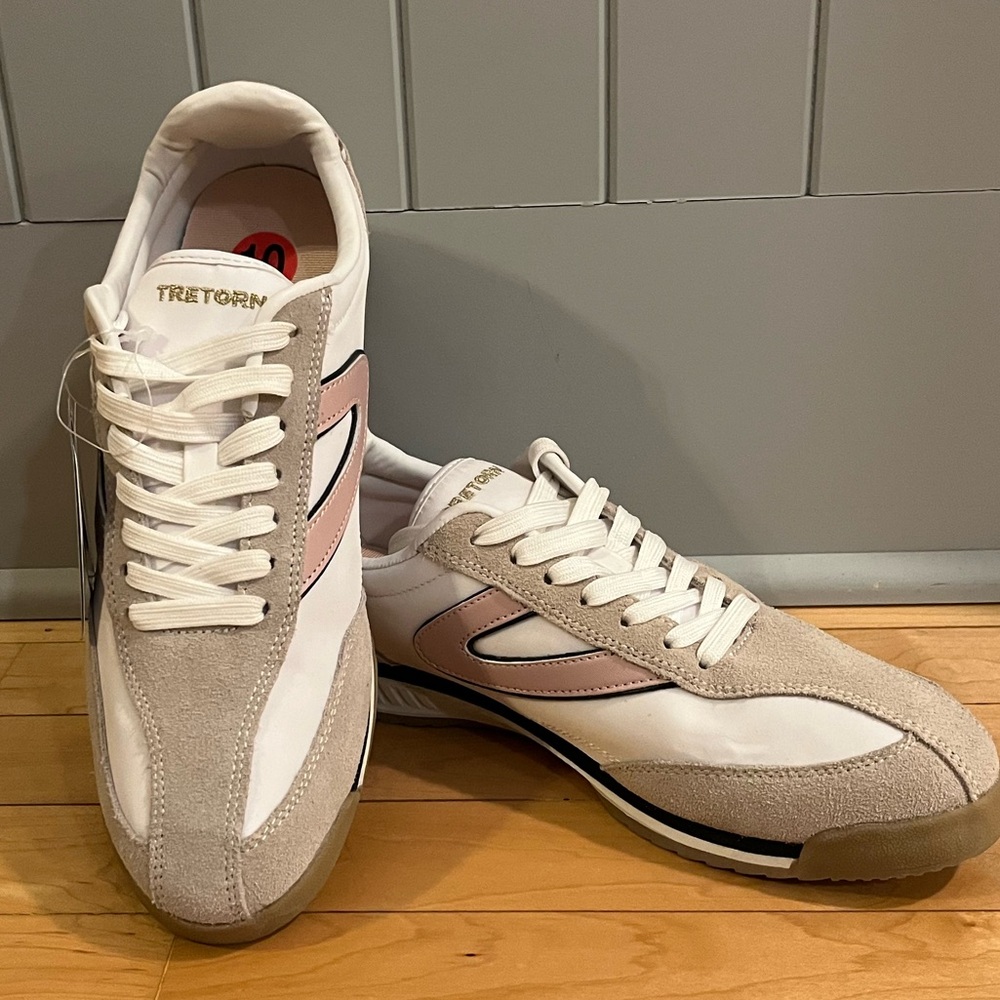 NWT Tretorn Suede Sneakers